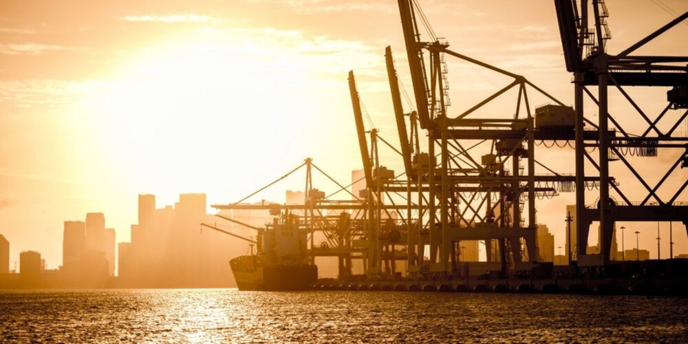 As risky as alcohol? TT Club urges logistics operators to treat dehydration as a serious operational risk